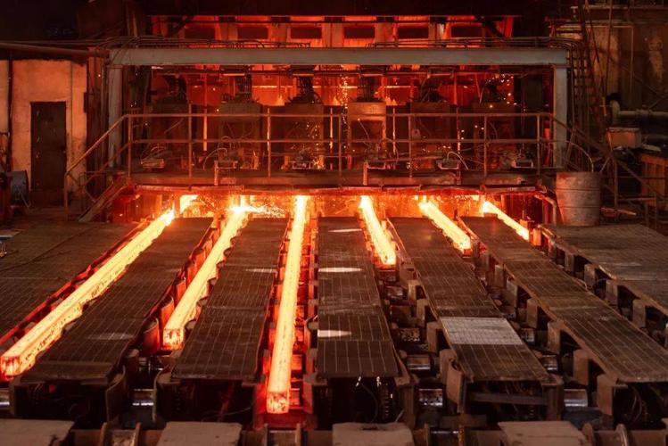 冶金报头条以新观念寻求新突破新钢炼钢厂生产指标破纪录纪实
